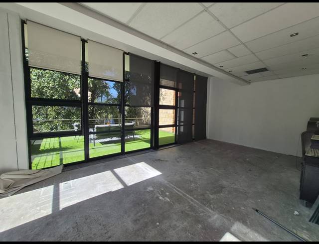 123M² OFFICE TO LET IN SANDTON CENTRAL